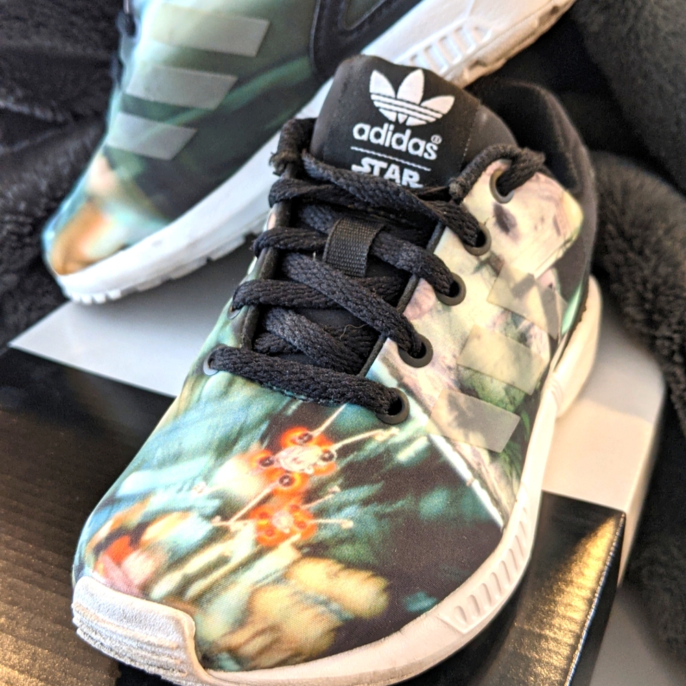 Adidas x Star Wars Millennium Falcon ZX Flux (Kids 11)